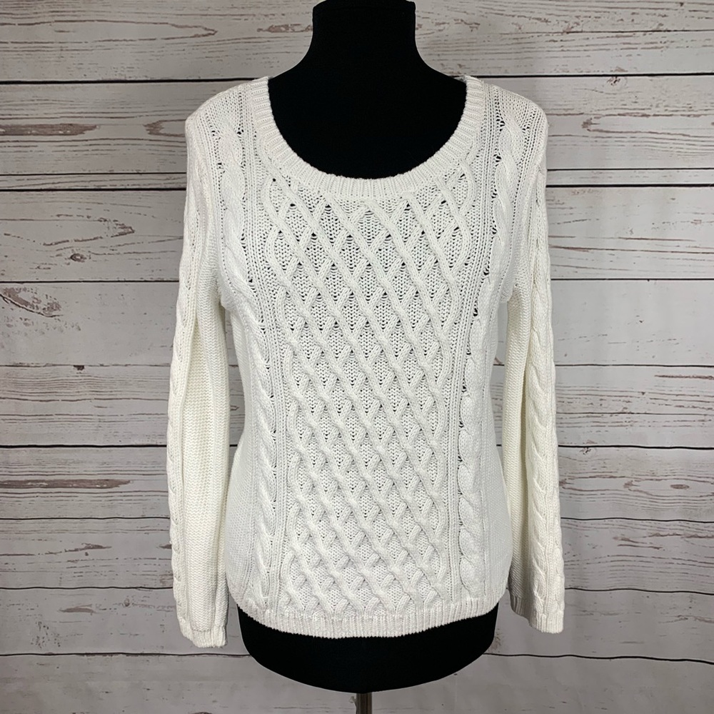 3/$25  H&M chunky cable knit sweater